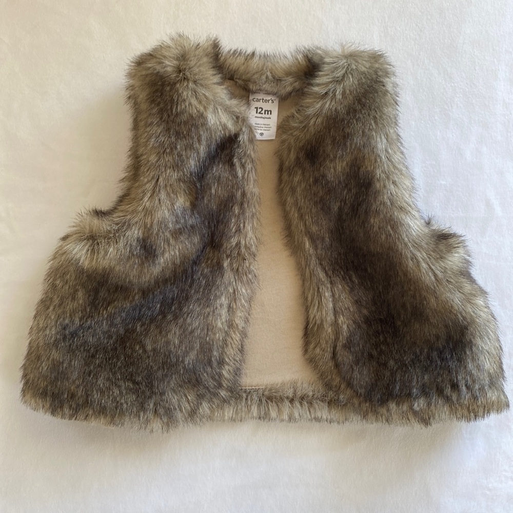 Carters faux fur vest 12m